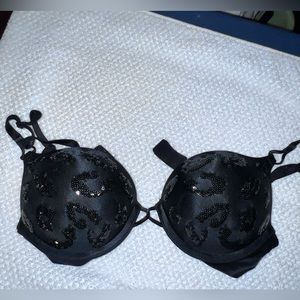 Victoria’s Secret miraculous plunge black bra, size 32B